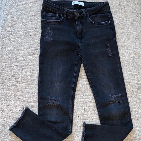Zara Girls Distressed Jeans *like new 🖤 - Picture 1 of 5